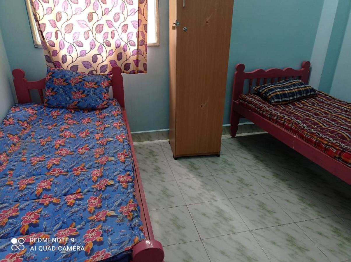 Easvari Grand Pg For Women - Female Only Vandrerhjem Chennai Eksteriør bilde
